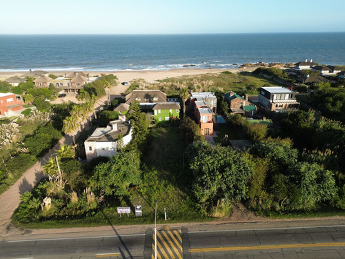 Terreno En Venta En Punta Piedras
