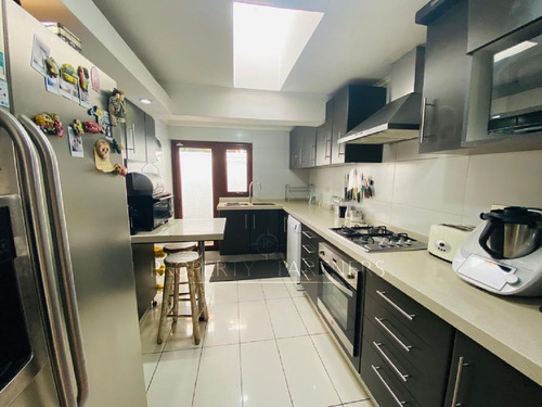 Santa Cruz, Casa En Excelente Ubicación