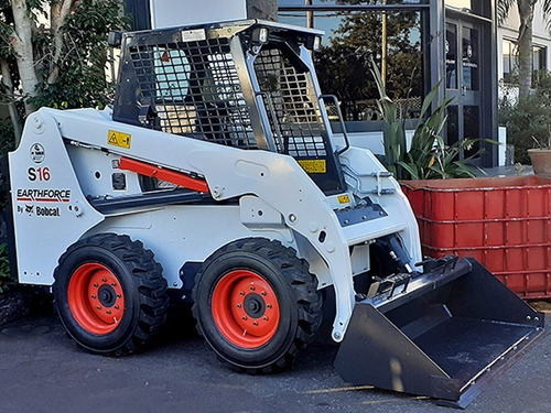 Imagen 13 de 17 de Minicargadora Bobcat, Desde