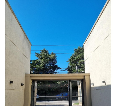Imagen 9 de 18 de Duplex Con Excelente Ubicacion En El Centro De Canning!!! Con Patio Propio!!!