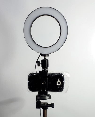 Imagen 1 de 3 de Aro De Luz + Tripode Para Camara O Celular 50 PuLG