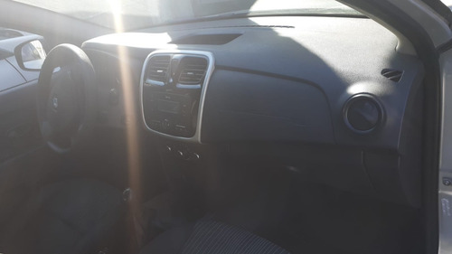 Imagen 9 de 17 de Renault Nuevo Logan 2018 Gnc 90cm3