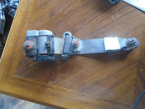 Imagen 3 de 3 de Vendo Cinturon De Seguridad De Kia Pride Año 2000