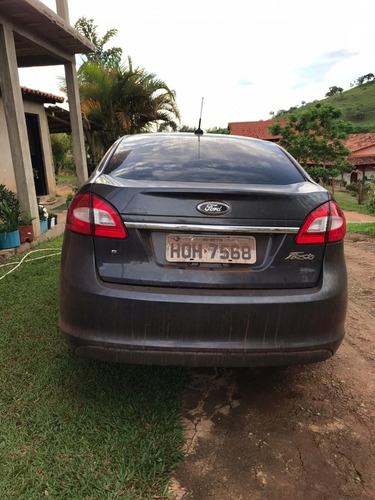 Imagem 4 de 9 de Ford New Fiesta
