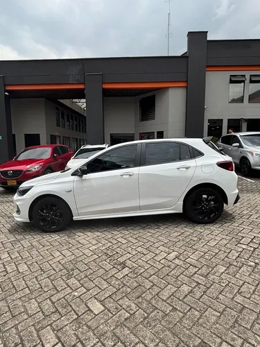 Chevrolet Onix 1.0T Rs Mt
