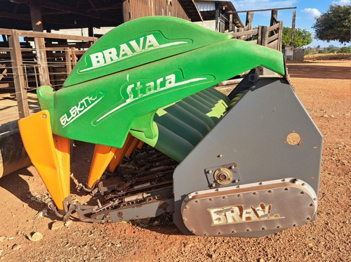 Plataforma Milho Stara Brava Elektra Onze Linhas 2013 (Usado)