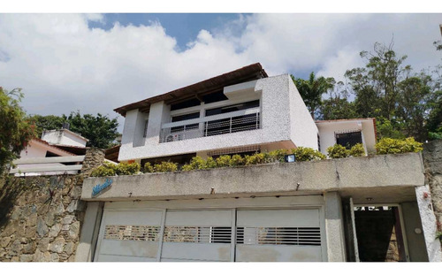 Casa En Venta Urb El Placer 5h/6b/3p Piscina