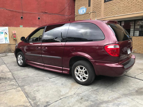 Imagen 2 de 15 de Chrysler Town & Country 2003 3.8 Limited Mt