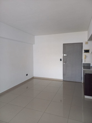 Imagen 3 de 12 de Departamento En Venta En Flores