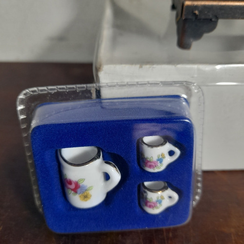 Imagem 4 de 7 de Deagostini Casa Vitoriana Fogão A Lenha Metal Com Caixa