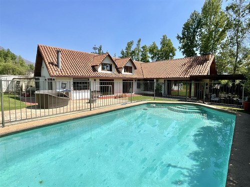 Casa Arriendo/5 D/solo Con Compromiso De Compra/las Condes
