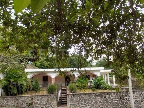 Casa En Venta / Renta En Suchitlán, Colima
