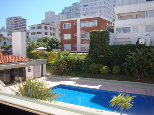 Imagen 5 de 8 de Alquiler Departamento En Punta Del Este Edificio Farallón