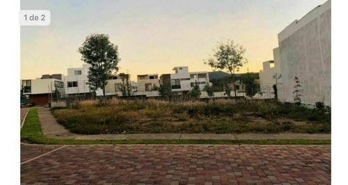 Excelente Terreno En Bosques Vallarta En Esquina Super Ubica