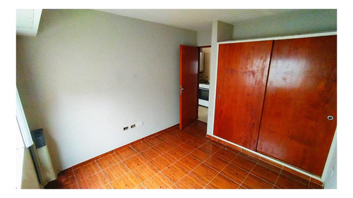 Imagen 6 de 6 de Ph En Venta - 1 Dormitorio 1 Baño 35mts2 - Berisso