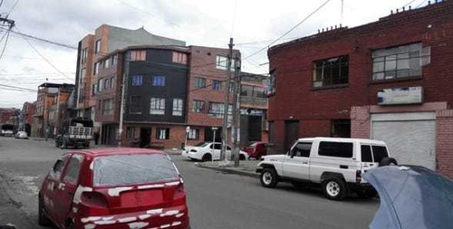 Imagen 5 de 5 de Venta De Casa Rentable En Puente Aranda Es Esquinera Con 3 Locales