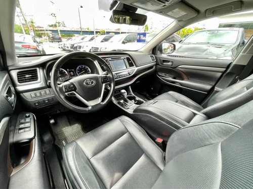 Imagen 7 de 15 de Toyota Highlander Limited Americano