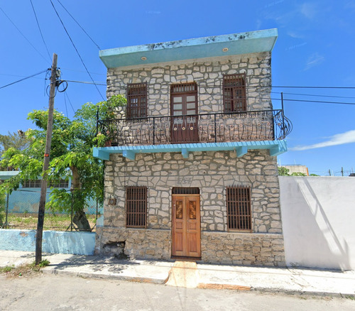 Casa En Venta Cerca Playa Y Chucxulum Puerto, Mérida. Pm811