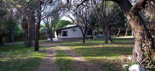 Casa Con Amplio Parque En Las Chacras, San Francisco Del Monte De Oro