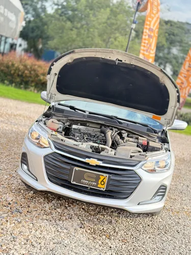 Chevrolet Onix 1.0T Premier Hatch At