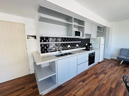 Venta 2 Amb Semicerrado Con Terraza Y Parrilla Propia En Palermo Hollywood