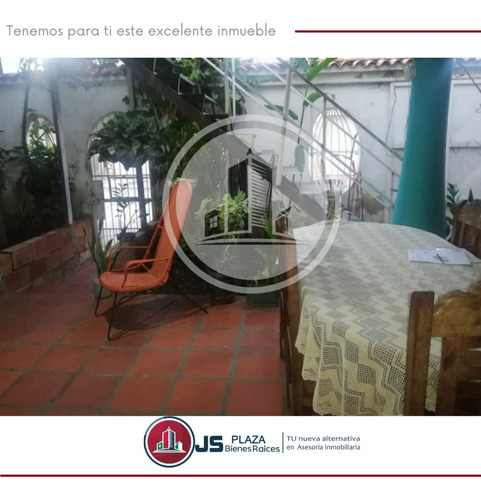 Imagen 7 de 12 de En Venta Casa, Urb Las Delicias Santa Rita 04161074862