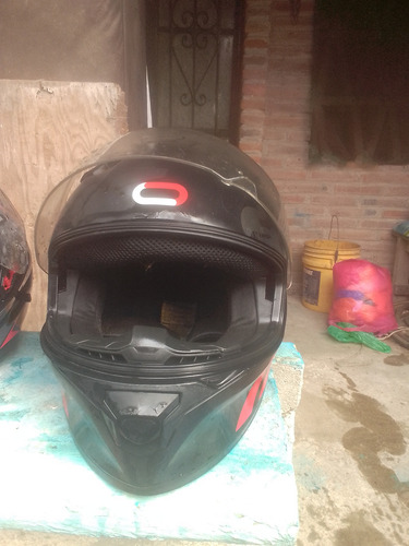 Buenas Noches Vendo 3 Cascos Para Moto En 1,800 Los 3 Están