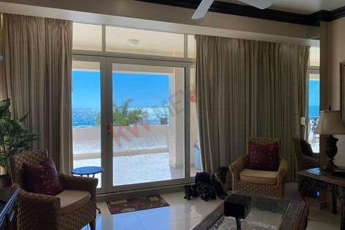 Imagen 14 de 25 de ¡la Terraza Más Grande Frente Al Mar!