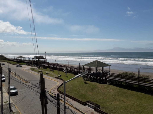 Imagen 8 de 14 de Mono Ambiente Con Balcon Al Frente