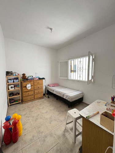 Lote / Terreno En Venta Frente A Plaza Jeronimo Del Barco, Rinde 1260 M2