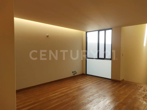 Venta Casa Cluster 888, Zona Angelopolis!!!
