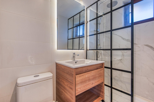 Recién Remodelada, Piscina, Jardin, Vende Sin Comisión!!!