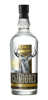 Tequila Cazadores Añejo Cristalino 750ml