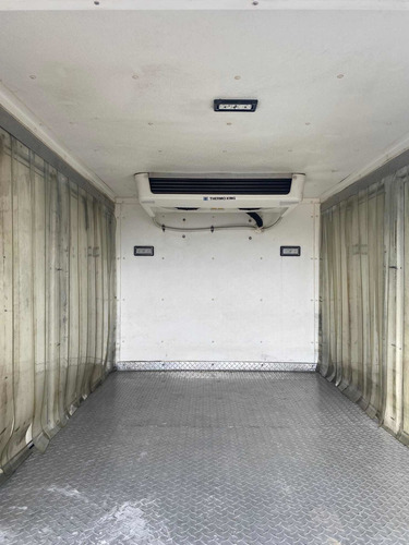 Imagen 7 de 13 de Nissan Np300 Refrigerada 2.4 Lts