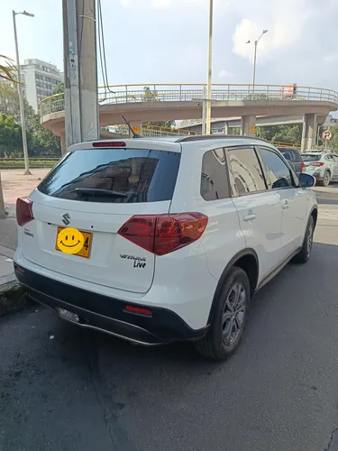 Vitara Live 4x2 Blanco Perlado. Modelo 2023