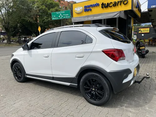Chevrolet Onix 1.4 Active