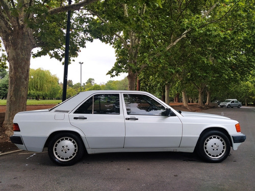 Mercedes-Benz 190 2.3 E