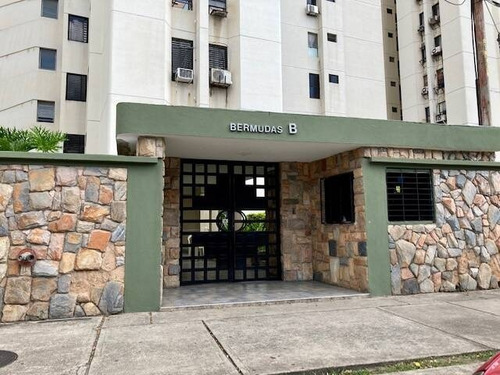 Imagen 1 de 12 de Niurka Paraguan Vende Acogedor Apartamento En Naguanagua Código 153165