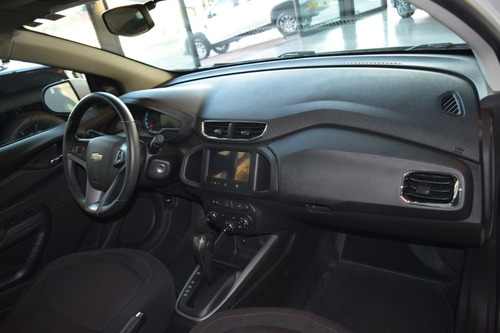 Imagem 10 de 15 de Chevrolet Onix 1.4 Mpfi Ltz 8v Flex 4p Automático 2015