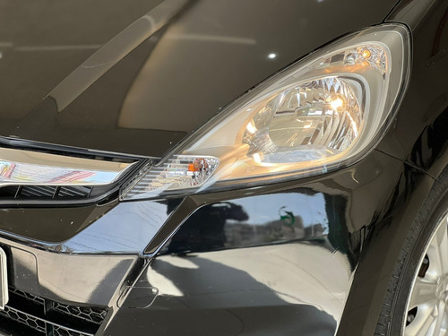 Imagem 10 de 22 de Honda Fit Lx