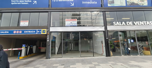 Local Frente Clinica Davila Frente Irarrazaval