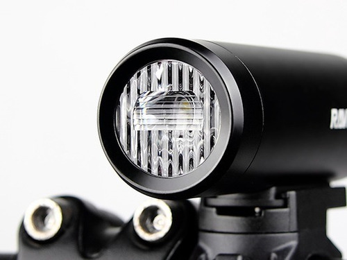 Imagen 4 de 10 de Luz / Destellador Delantera Bici Ravemen Cr450 Lumens Usb