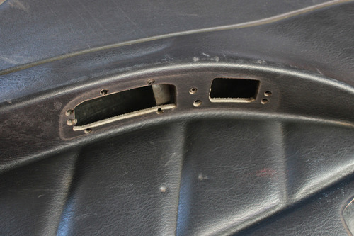 Panel Puerta Stratus Trasera Derecha 2002 Std 2.0 K1999 (Usado)