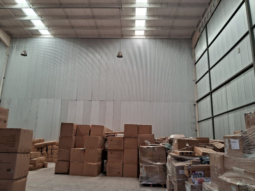 Arriendo Bodega 428m2-con Oficina-altura 11m2 Puerto Montt