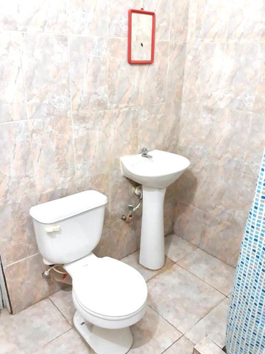 Imagen 16 de 30 de Casa Frente Al Mar, Ideal Para Posada. Precio Negociable !!!