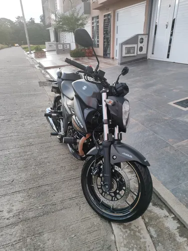 Único Dueño, Perfecto Estado, Revisiones En Suzuki.