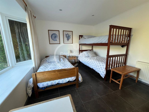 Casa En Venta De 5 Dorm. En Santo Domingo