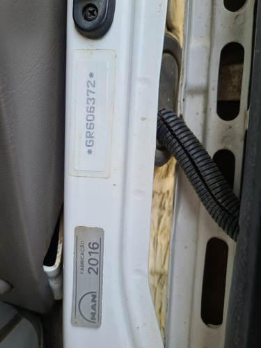 Imagem 12 de 13 de Caminhão Vw 10.160 Ano 2016 No Chassi Apenas 170.000km