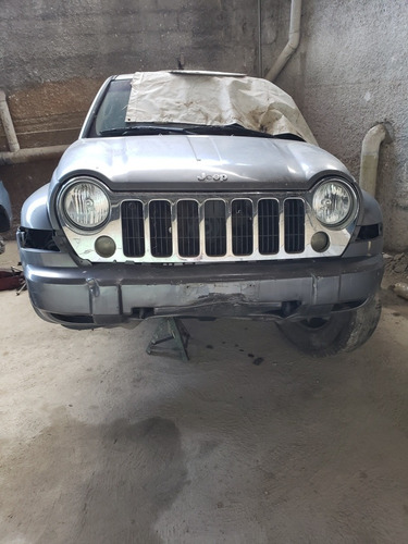 Caja De Jeep Cheroke Liberty 2005