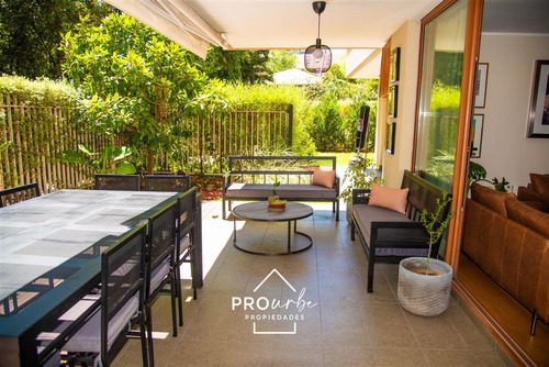 Departamento En Venta De 3 Dorm. Con Jardin En Las Condes